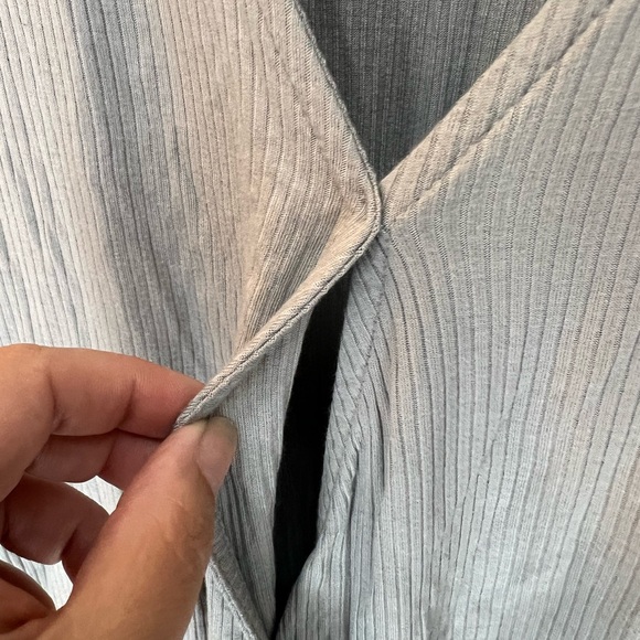 FAUX WRAP TOP LIGHT GRAY SUPER CUTE SOFT LONG SLEEVE RIBBED TEXTURE L WANTABLE - Picture 9 of 14